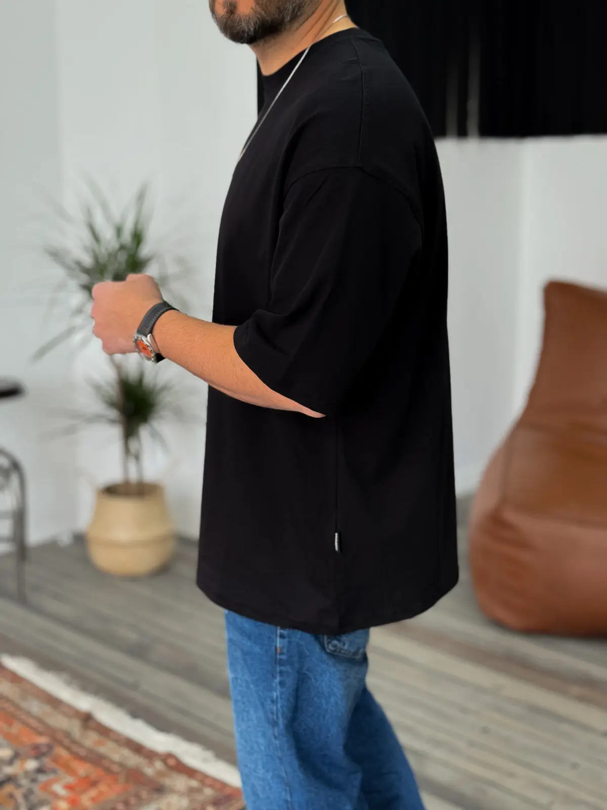 Premium Black Basic Oversize T-Shirt - Image 3