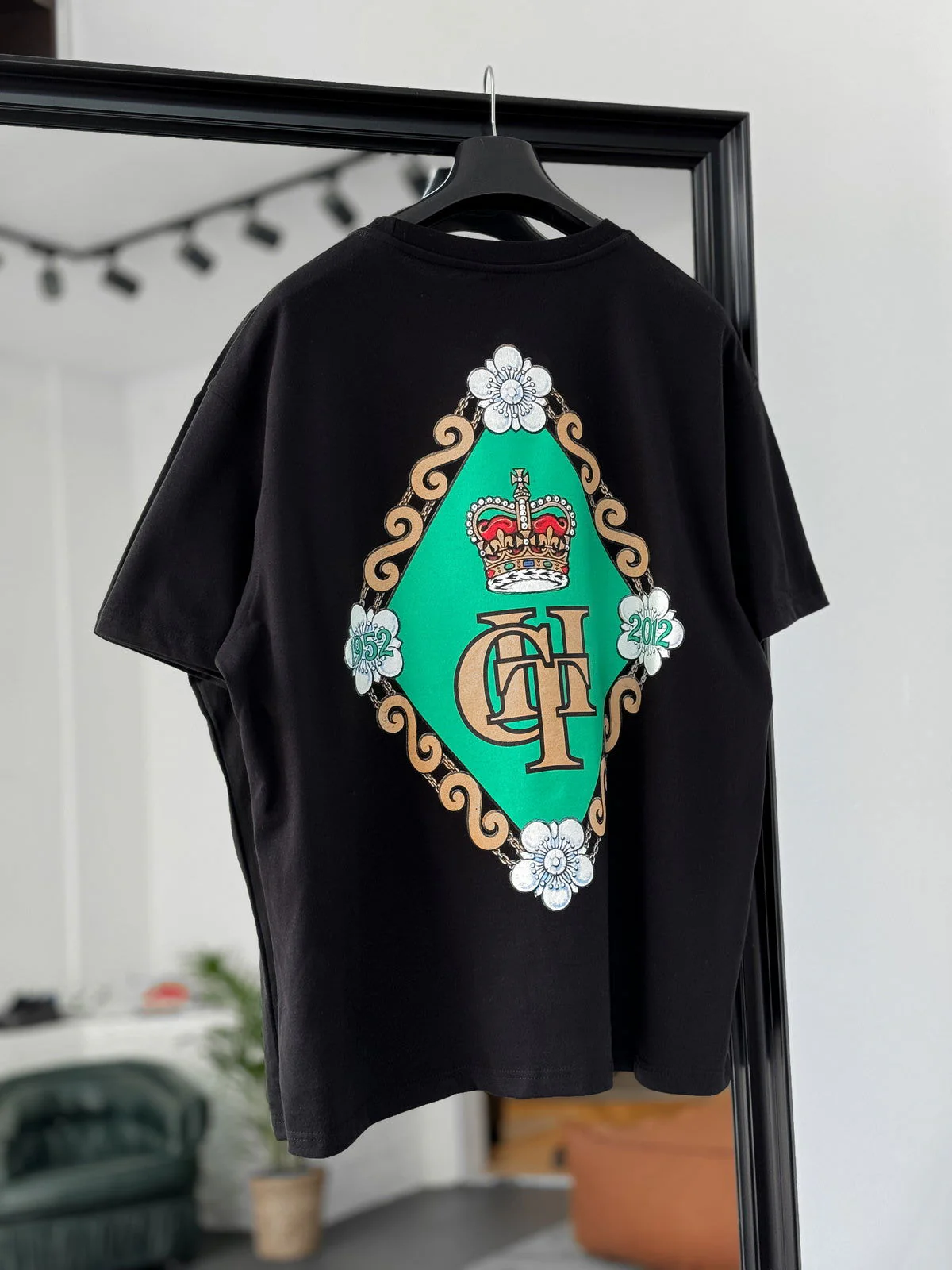Black "Coat Of Arms" Printed Oversize T-Shirt - Image 5