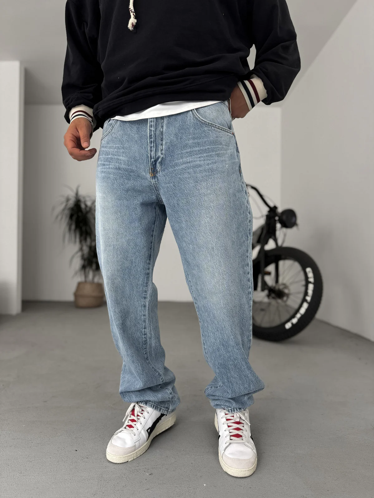 Light Blue Relaxed Fit Denim Jeans - Premium Comfort - Image 6