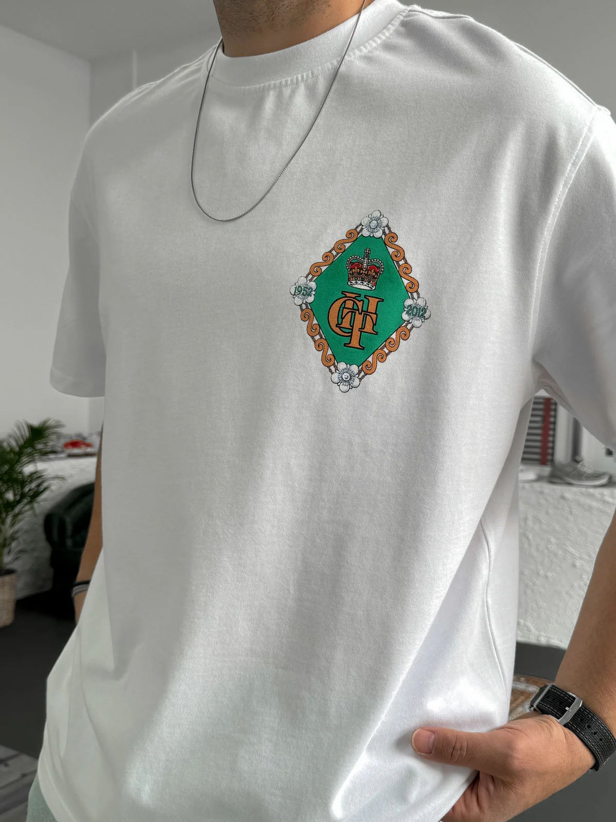 White "Coat Of Arms" Printed Oversize T-Shirt - Image 3