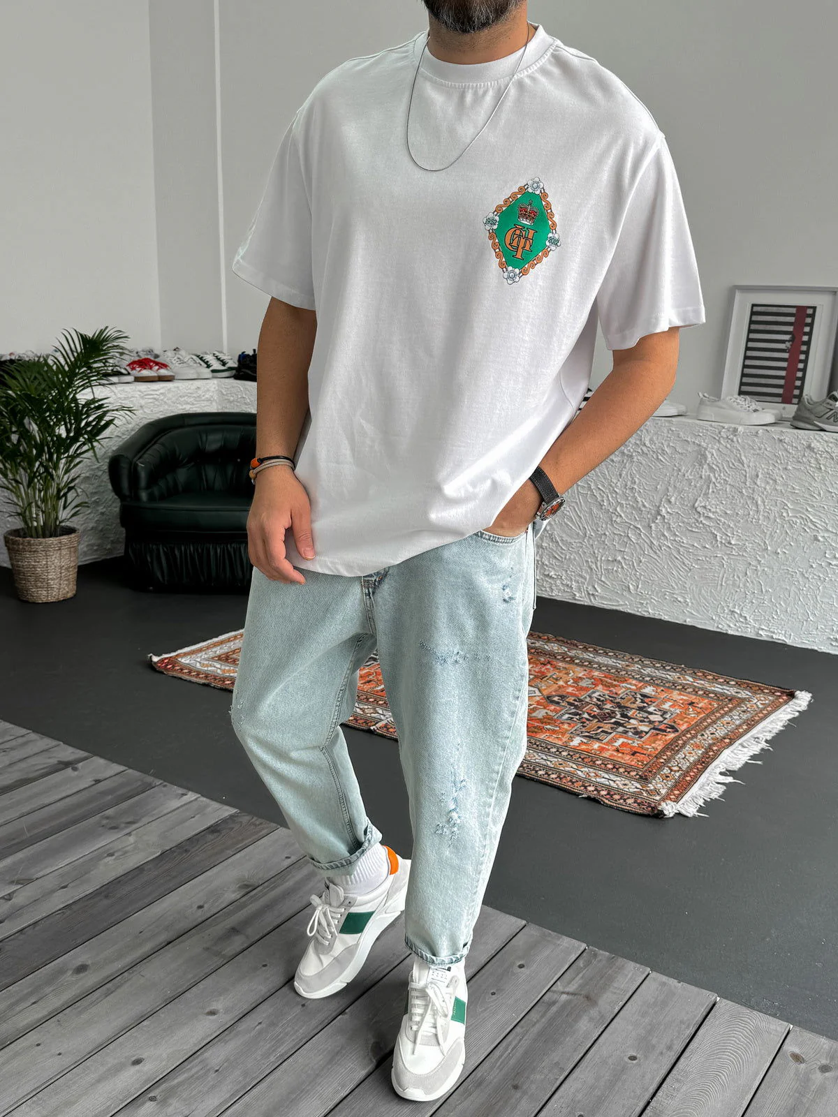 White "Coat Of Arms" Printed Oversize T-Shirt - Image 4