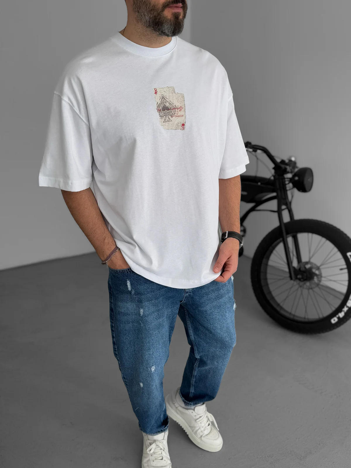 White "R of spades" printed Oversize T-Shirt - Image 4